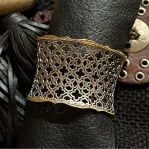 EUC Kendra Scott Candace Wide Cuff Bracelet w/ detailed filigree lattice design.